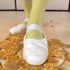 キュートなアニメ声と、ガスマスクのあかねちゃん！