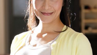 里枝子（46歳）汗だくのシャツで…