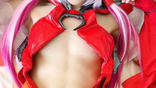 厳選美少女にコスプレさせオレの子を孕ませる！楪い●り