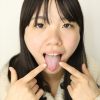 素人娘かなこちゃんのベロ観察・ベロ唾液フェチズム