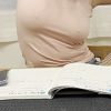 はんなちゃんノーブラで勉強（顔出しなし）