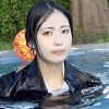就活女子学生の内定祝い（2）